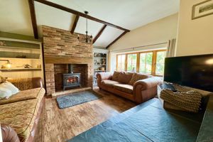 Photo 25- click for photo gallery